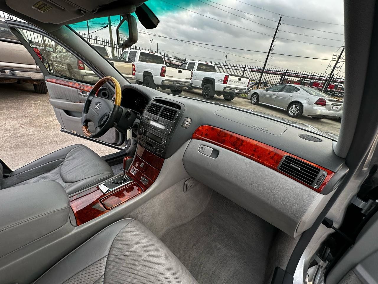 Used 2004 Lexus LS 430 RWD image 55