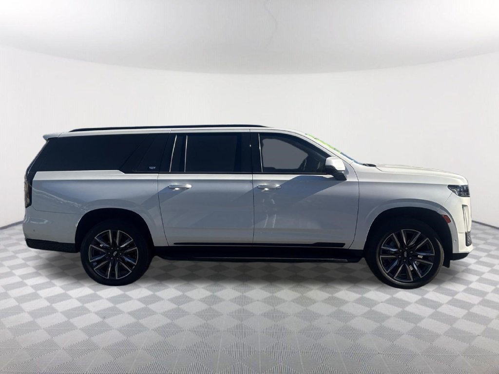 Used 2021 Cadillac Escalade ESV Sport Platinum AWD/4WD image 4