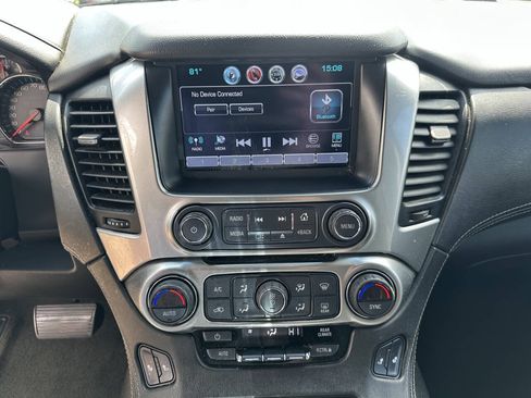 Used 2018 Chevrolet Suburban LT AWD/4WD image 15