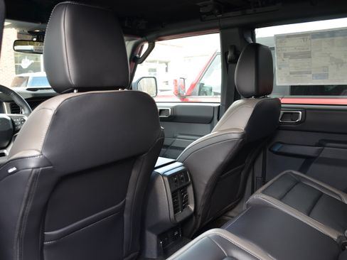 New 2026 Ford Bronco Outer Banks w/ Sasquatch Package AWD/4WD image 18