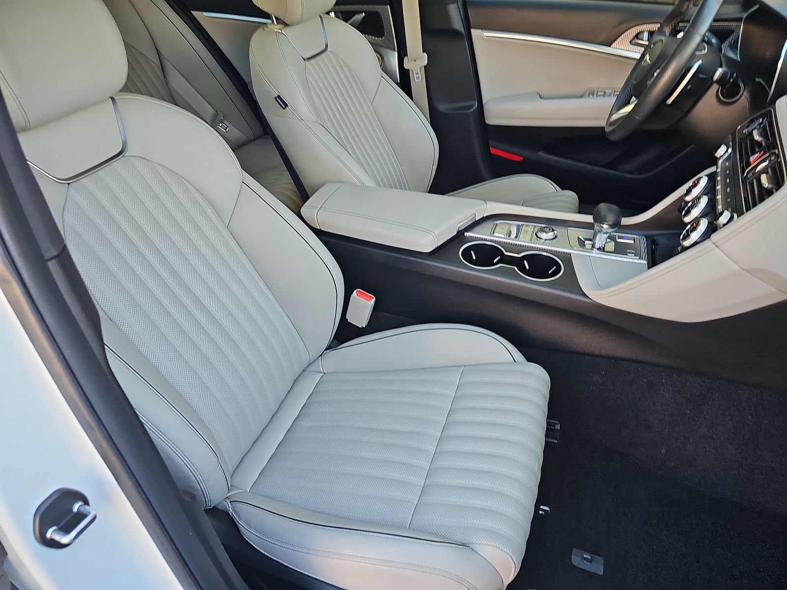 Certified 2023 Genesis G70 2.0T w/ Sport Prestige Package RWD image 18