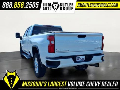 Used 2022 Chevrolet Silverado 3500 High Country AWD/4WD image 2