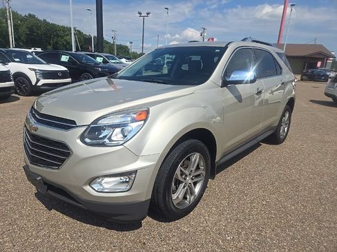 Used 2016 Chevrolet Equinox LTZ FWD image 3