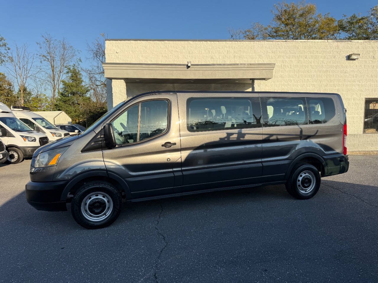 Used 2017 Ford Transit 350 XL RWD image 32
