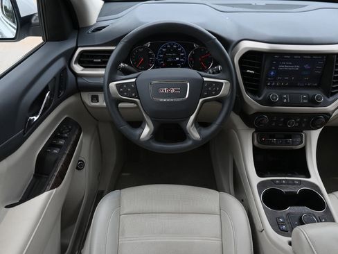 Used 2023 GMC Acadia Denali AWD/4WD image 10