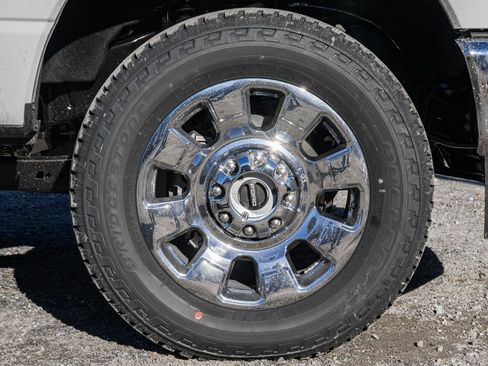 New 2026 Ford F250 Lariat w/ Chrome Package image 20