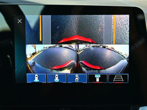 Used 2024 Chevrolet Corvette Z06 image 17