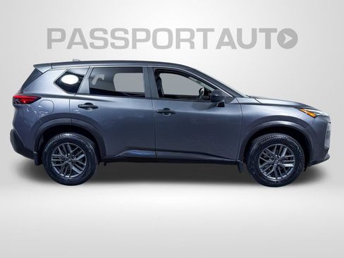 Used 2023 Nissan Rogue S image 11