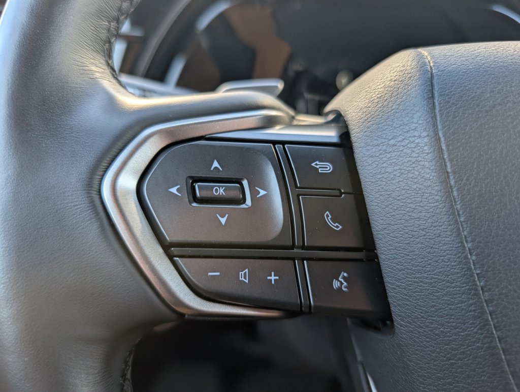 Used 2025 Lexus RX 350 Premium w/ Accessory Package (Z1) FWD image 18