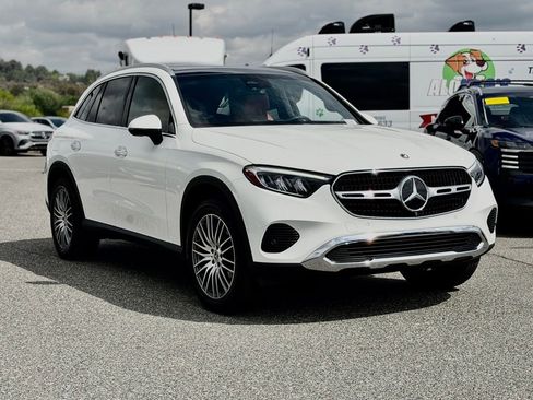 Used 2023 Mercedes-Benz GLC 300 image 6