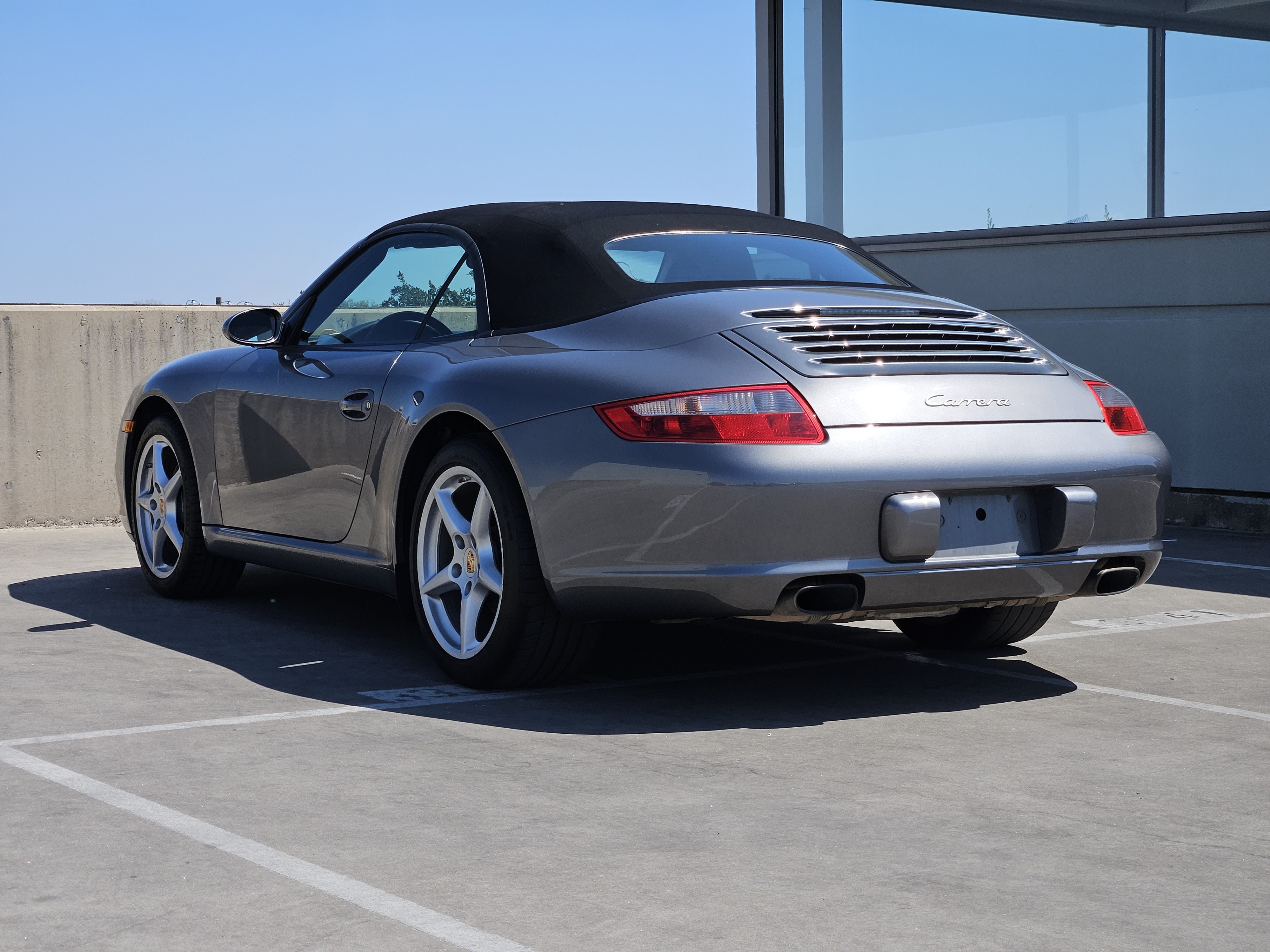 Used 2007 Porsche 911 Carrera RWD image 3