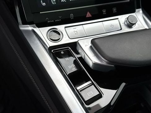 Used 2024 Audi Q8 e-tron Premium Plus w/ Premium Plus Package image 13