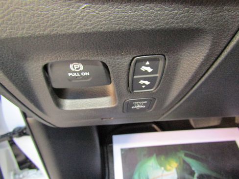 Used 2022 RAM 1500 Limited image 29