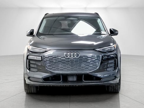 New 2025 Audi Q6 e-tron Premium Plus image 8