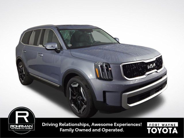 Used 2024 Kia Telluride EX AWD/4WD image 4