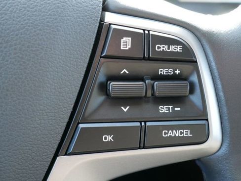 Used 2017 Hyundai Elantra Value Edition image 24