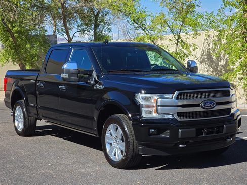 Used 2018 Ford F150 Platinum w/ Equipment Group 701A Luxury AWD/4WD image 2