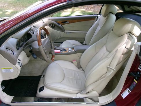 Used 2007 Mercedes-Benz SL 550 w/ Premium Pkg I image 12