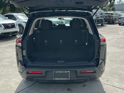 Used 2024 Nissan Pathfinder S image 29