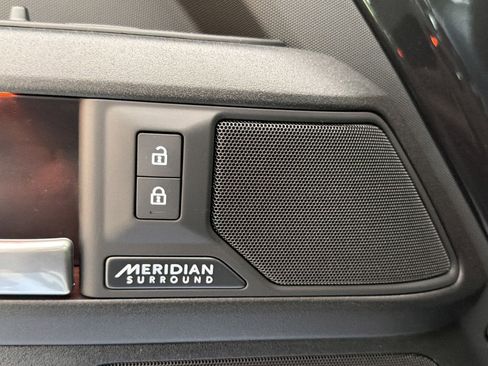 New 2026 Land Rover Defender 90 V8 AWD/4WD image 22