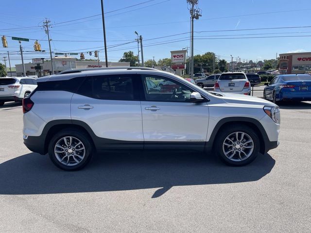 Used 2022 GMC Terrain SLT w/ Infotainment Package II FWD image 6