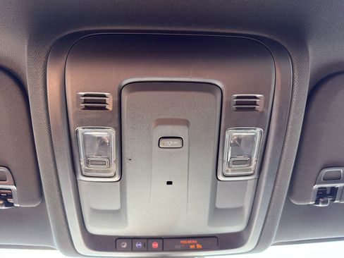 Used 2022 GMC Yukon SLE w/ Gmc Pro Safety Plus Package image 24