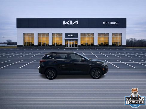 Used 2023 Kia Seltos S w/ Navigation Package AWD/4WD image 4