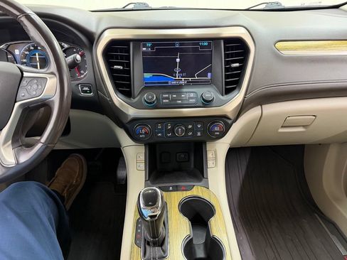 Used 2019 GMC Acadia Denali FWD image 28