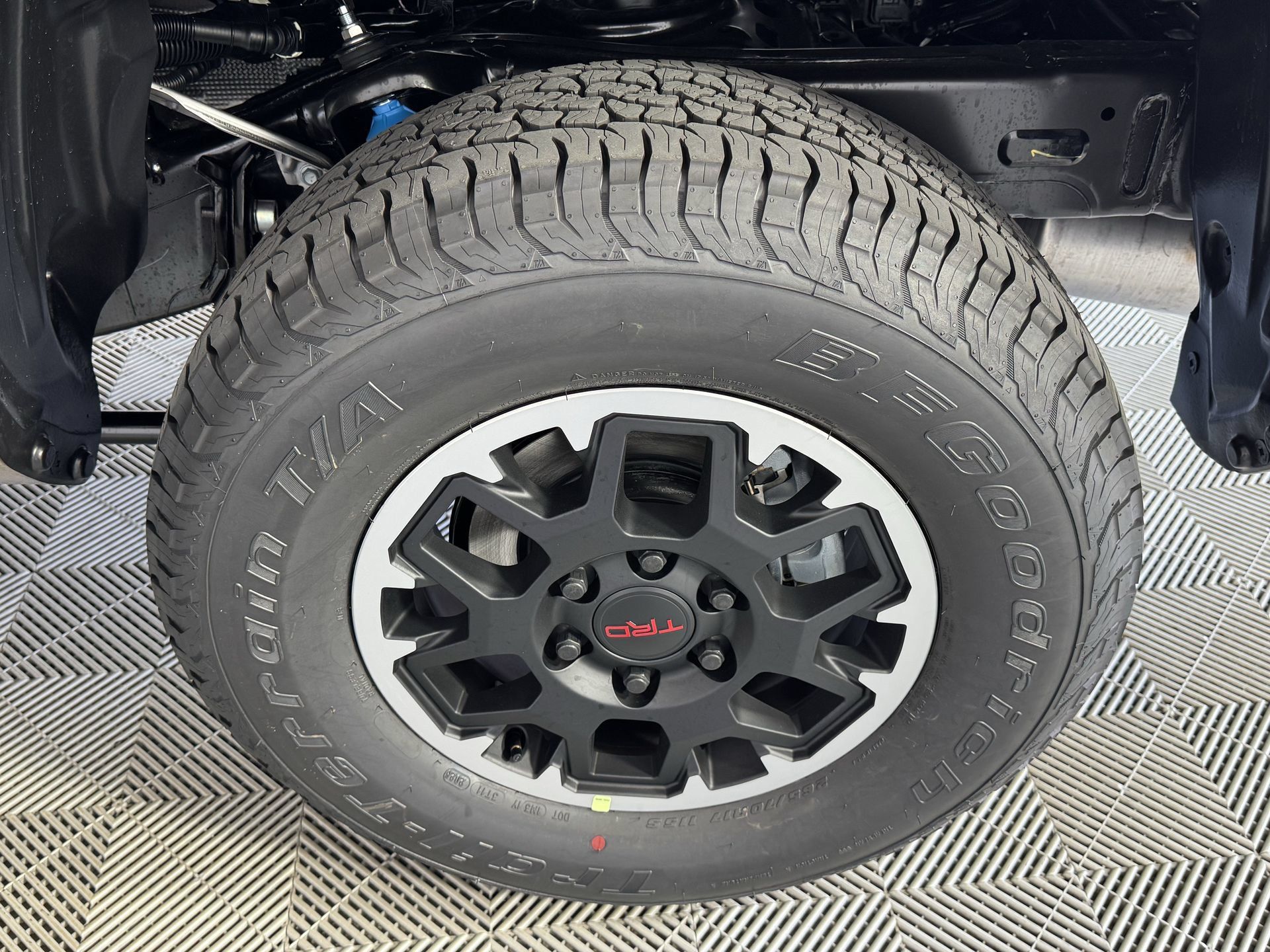 New 2026 Toyota Tacoma TRD Off-Road AWD/4WD image 15