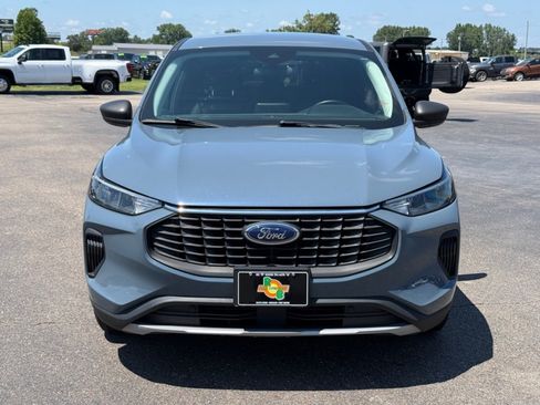 Used 2023 Ford Escape Active FWD image 3