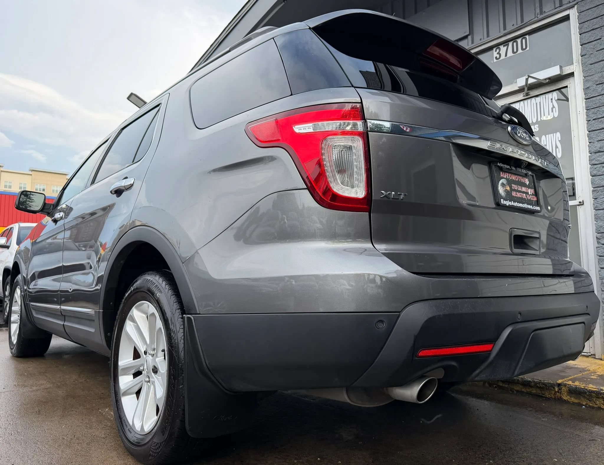 Used 2012 Ford Explorer XLT AWD/4WD image 5