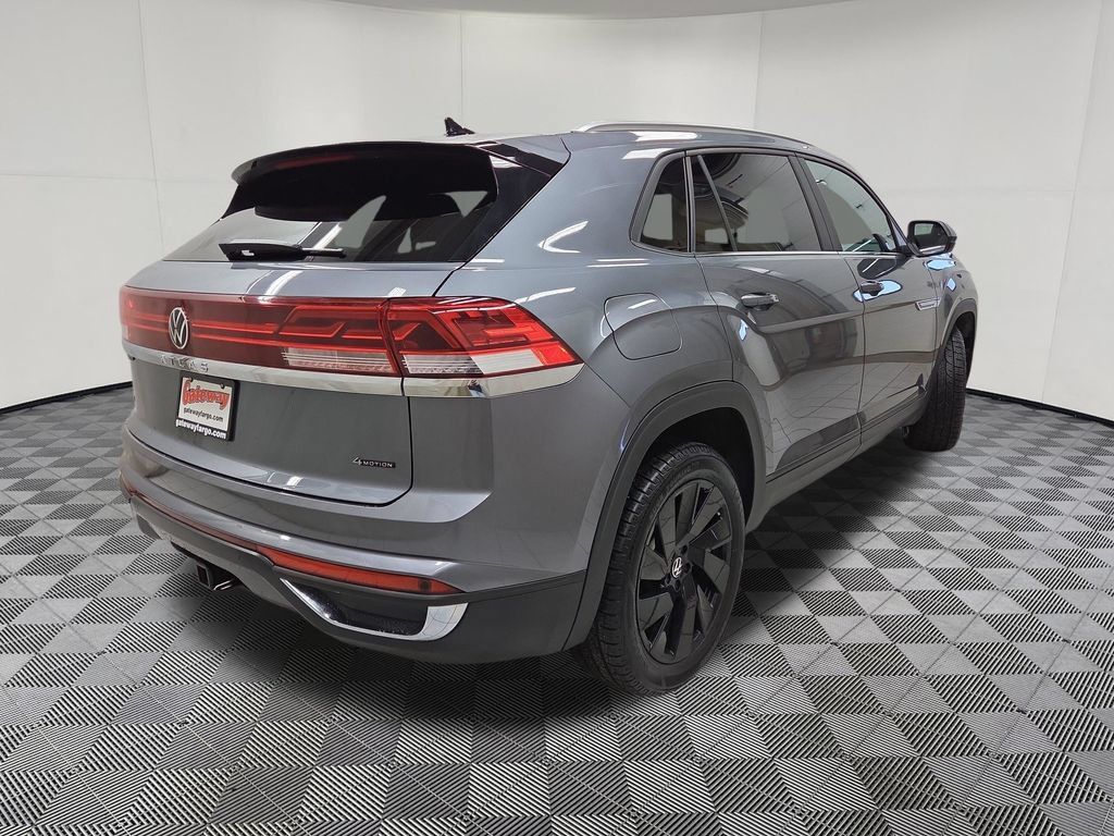 Used 2024 Volkswagen Atlas Cross Sport SE AWD/4WD image 4
