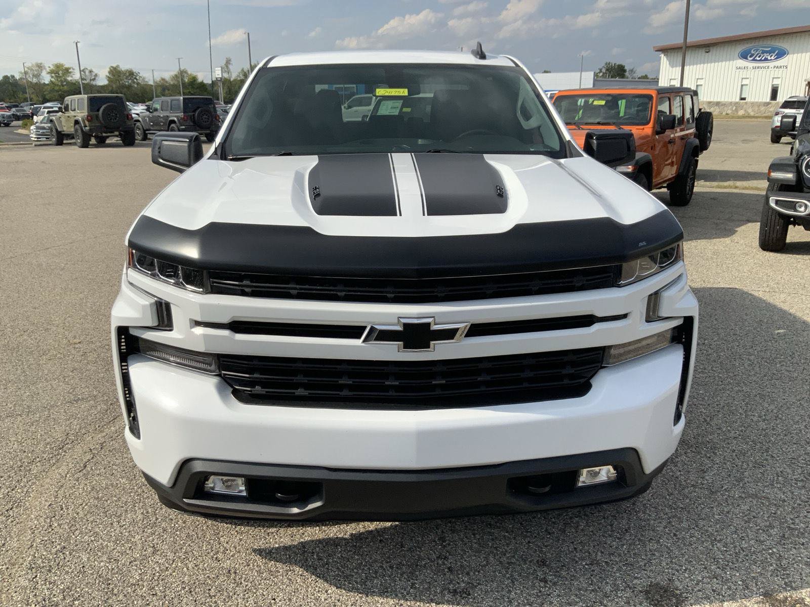 Used 2021 Chevrolet Silverado 1500 RST w/ Rally Edition AWD/4WD image 3