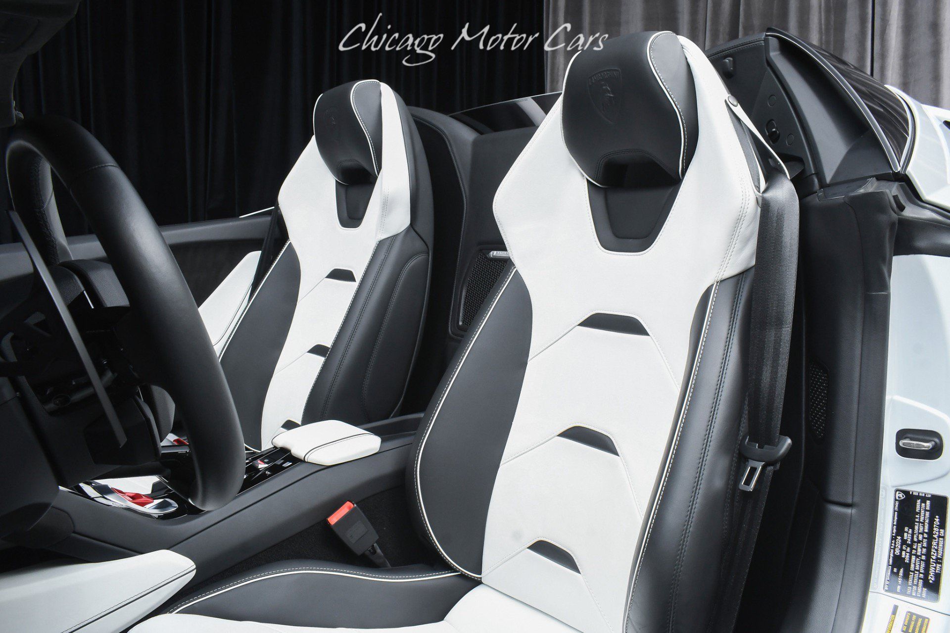 Used 2024 Lamborghini Huracan EVO AWD/4WD image 17