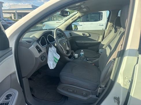 Used 2012 Chevrolet Traverse LS image 13