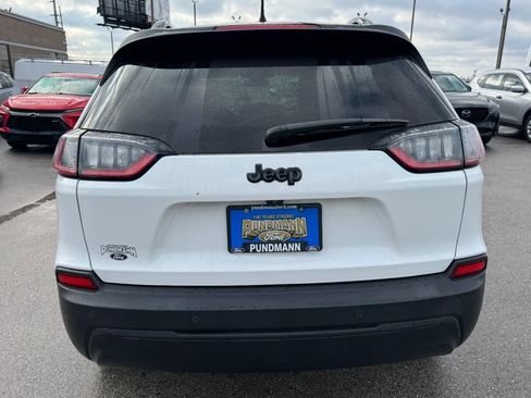 Used 2020 Jeep Cherokee Latitude Plus image 4