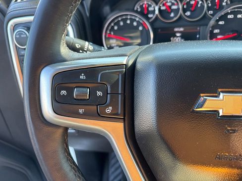 Used 2022 Chevrolet Silverado 1500 LT AWD/4WD image 51