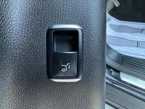 Used 2018 Mercedes-Benz GLE 43 AMG 4MATIC image 46