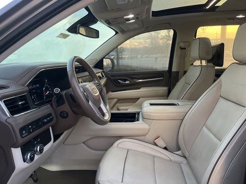 Used 2021 GMC Yukon Denali image 7