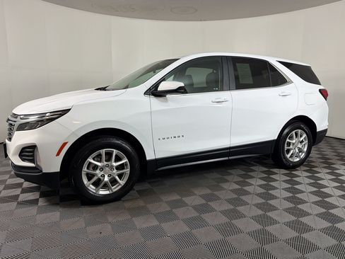 Used 2024 Chevrolet Equinox LT AWD/4WD image 16