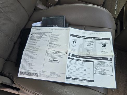 Used 2011 Chrysler Town & Country Touring-L w/ Entertainment Group #2 image 30