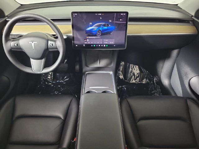 Used 2022 Tesla Model Y Long Range AWD/4WD image 16