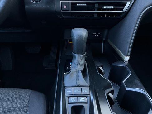 Used 2025 Toyota Camry LE image 23