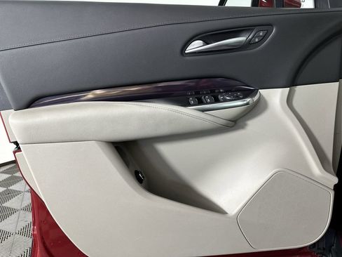 Certified 2023 Cadillac XT4 Luxury w/ Cold Weather Package image 25