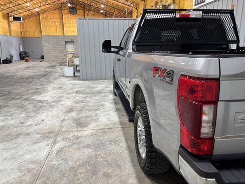 Used 2022 Ford F250 XLT w/ XLT Value Package AWD/4WD image 9