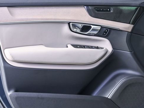 Certified 2026 Volvo XC90 T8 Ultra w/ Protection Package Premier image 8