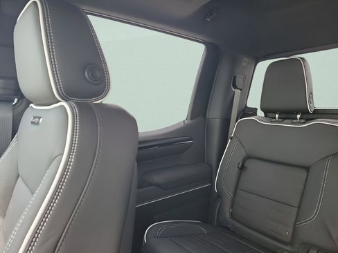New 2026 GMC Sierra 1500 AT4X AWD/4WD image 12