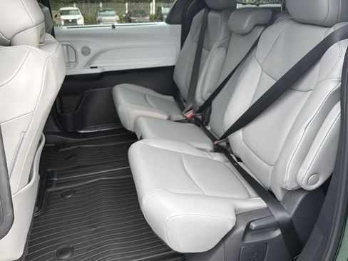 New 2026 Toyota Sienna XLE FWD image 11