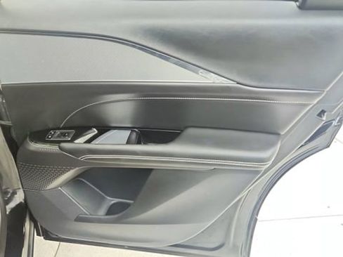 Used 2024 Cadillac Lyriq Tech image 28