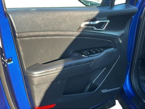 Used 2024 Kia Sportage EX image 10